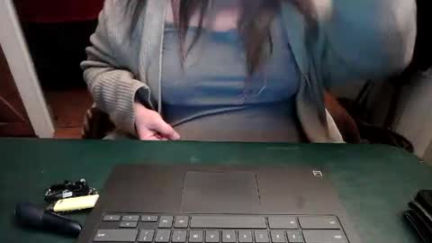 Snapshot of smalltowntrouble chatting on 03.04.26 smalltowntrouble online show from 03.04.26