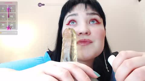 Snapshot of smartandamazing chatting on 01.10.25 Dasha online show from 01.10.25