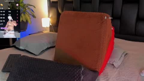 Jade Smiith online show from 10.03.25