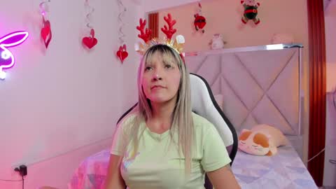 smile__1 online show from 12.23.24