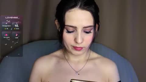 Bella online show from 11.30.25