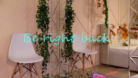 Snapshot of smiley_mia_ chatting on 01.17.25 Mia online show from 01.17.25