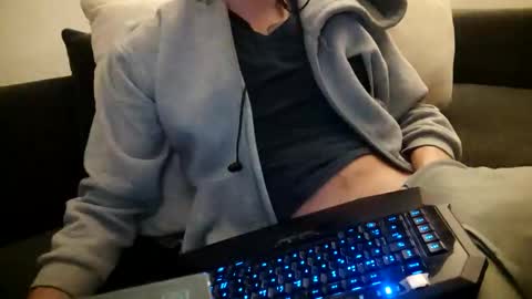 Snapshot of smokeandwatching chatting on 12.08.24 Smokeandwatching online show from 12.08.24