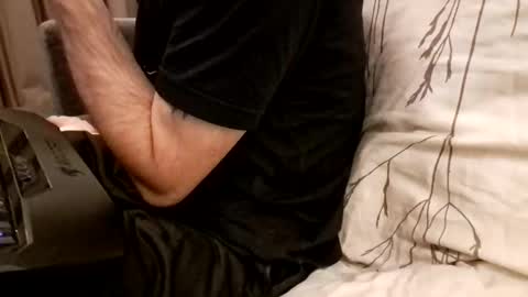 Snapshot of smokeandwatching chatting on 11.05.25 Smokeandwatching online show from 11.05.25