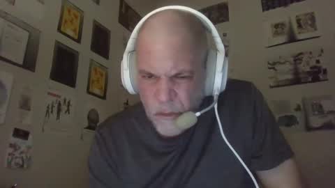 Snapshot of smokeythebarbarian chatting on 01.22.25 smokeythebarbarian online show from 01.22.25