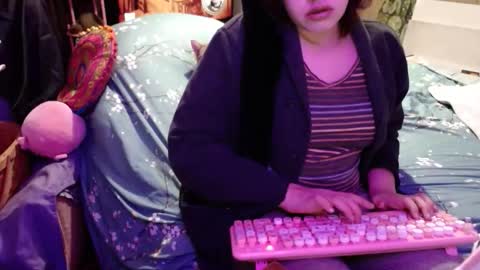 Snapshot of smokydian chatting on 12.03.25 DIAN dee-ann online show from 12.03.25