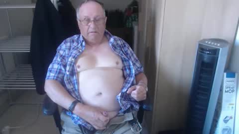 Snapshot of smoothmutton chatting on 05.03.26 smoothmutton online show from 05.03.26
