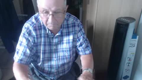 Snapshot of smoothmutton chatting on 06.18.26 smoothmutton online show from 06.18.26