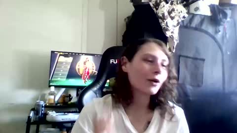 Snapshot of smoothvodka chatting on 05.20.26 Bambi--Vodka online show from 05.20.26