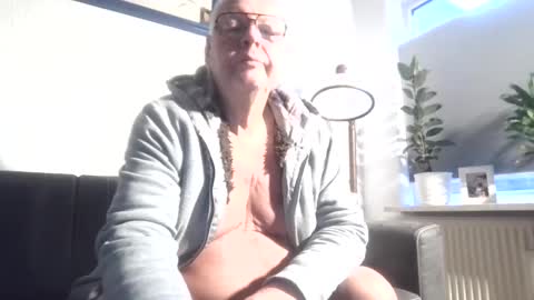 Snapshot of smoothy5460 chatting on 01.02.25 smoothy5460 online show from 01.02.25