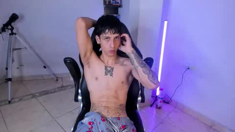 Snapshot of snakebutterfly chatting on 01.07.26 snakebutterfly online show from 01.07.26