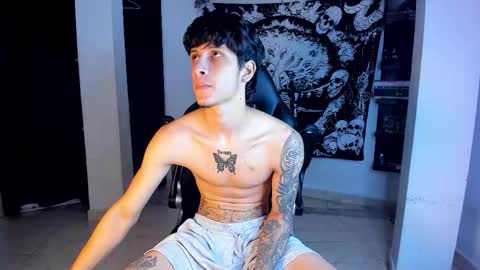 Snapshot of snakebutterfly chatting on 02.15.26 snakebutterfly online show from 02.15.26