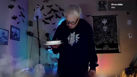 Viiscount  Snarfle Von Snarfenberg online show from 12.04.24