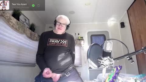 Viiscount  Snarfle Von Snarfenberg online show from 02.27.25