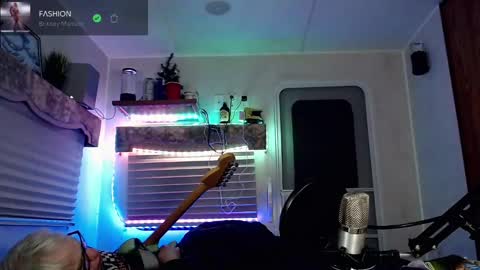 Viiscount  Snarfle Von Snarfenberg online show from 03.03.25