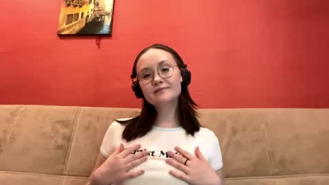 Snapshot of snazzlepoping chatting on 06.23.26 Anna online show from 06.23.26