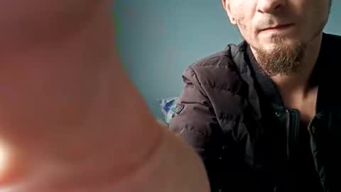 Sneakylildevils online show from 04.23.26