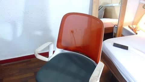 Snapshot of sneakyy_fantasy chatting on 01.18.25 Hellen online show from 01.18.25