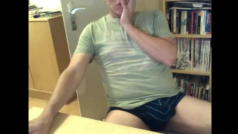 Snapshot of sneaxfreund chatting on 05.08.26 sneaxfreund online show from 05.08.26