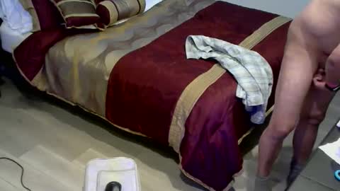 Snapshot of snizniz chatting on 01.28.25 snizniz online show from 01.28.25