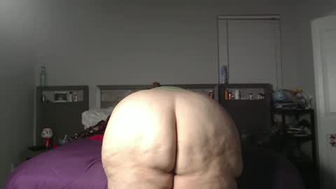 Snoqueen online show from 02.18.25