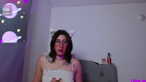 IG     OF red moonn online show from 02.16.25