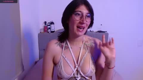 IG     OF red moonn online show from 03.02.25