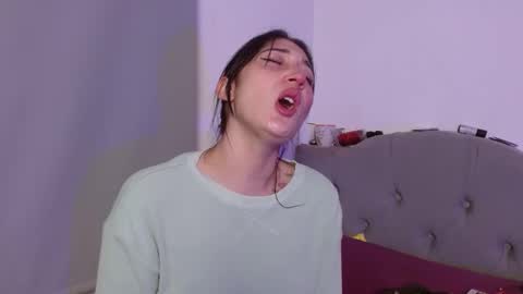 IG     OF red moonn online show from 09.19.25