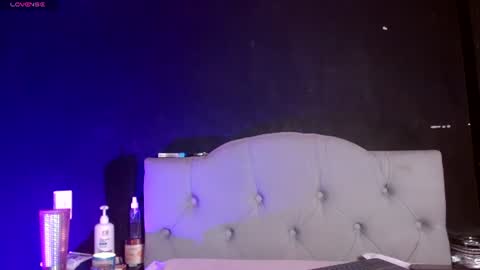 Snapshot of snow_baall chatting on 06.25.26 IG OF red moonn online show from 06.25.26