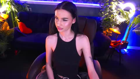 snow_whiteeex online show from 02.25.25