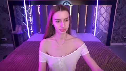 Snapshot of snow_whiteeex chatting on 05.15.26 snow_whiteeex online show from 05.15.26