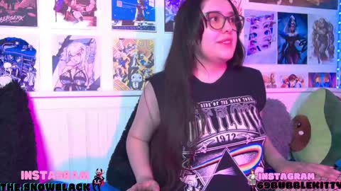 Snow and Bubble online show from 03.10.25