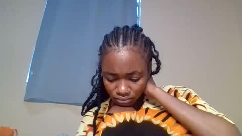 Snowie eyes online show from 11.19.25