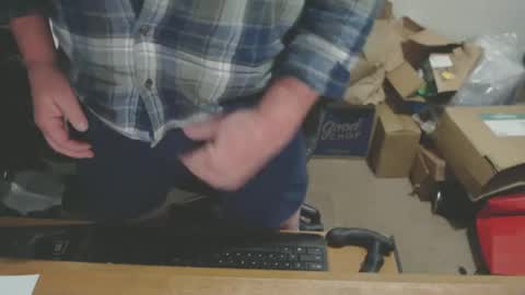 Snapshot of snwplwdrvr chatting on 12.11.24 snwplwdrvr online show from 12.11.24