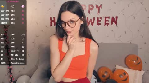 Alice - Birthday Girl online show from 10.27.25