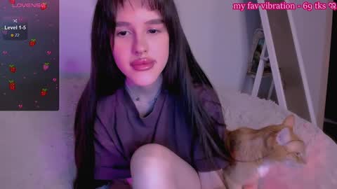 Snapshot of sofa_green chatting on 01.05.25 lady sofi green online show from 01.05.25