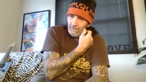 Snapshot of sofaking9 chatting on 12.07.24 MicroAngelo online show from 12.07.24