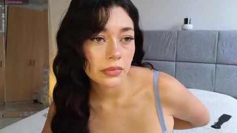 IG Soffimoon   I THANK YOU FOR LEAVING YOUR FOLLOW online show from 04.17.26