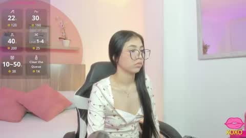 Snapshot of sofi_alix chatting on 06.18.26 S O F I online show from 06.18.26