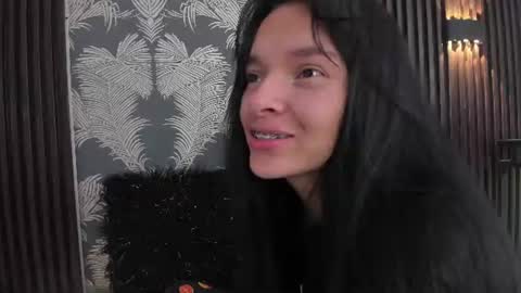 Snapshot of sofi_lassa_ chatting on 06.12.26 SOFIA online show from 06.12.26
