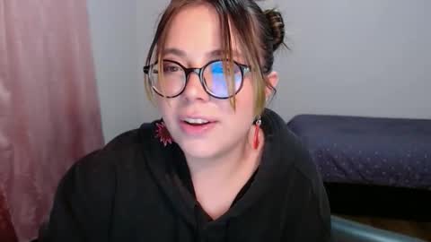 Snapshot of sofi_lynch chatting on 11.09.25 Sofi Lynch online show from 11.09.25