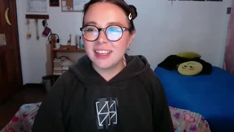 Sofi Lynch online show from 05.17.26