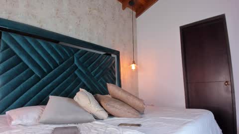 Sofi online show from 12.03.25