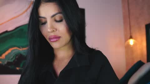 Sofi online show from 04.10.26