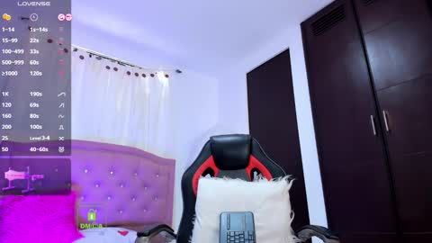 Sofia  online show from 09.18.25