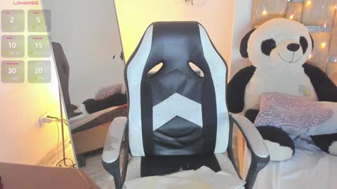 sofi smith online show from 02.02.25