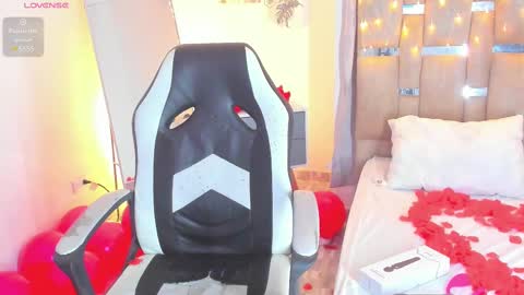 sofi smith online show from 02.15.25