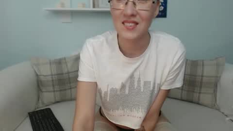 Snapshot of sofi_so chatting on 10.19.25 Sofi online show from 10.19.25