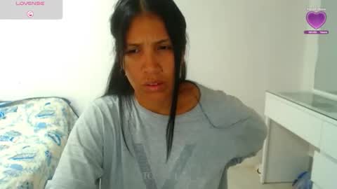 Snapshot of sofia13vene chatting on 11.17.25 sofia vene online show from 11.17.25