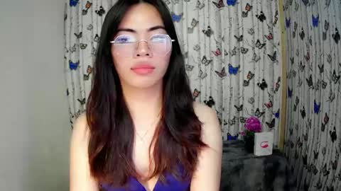 Snapshot of sofia_ava24 chatting on 12.19.24 Chady online show from 12.19.24
